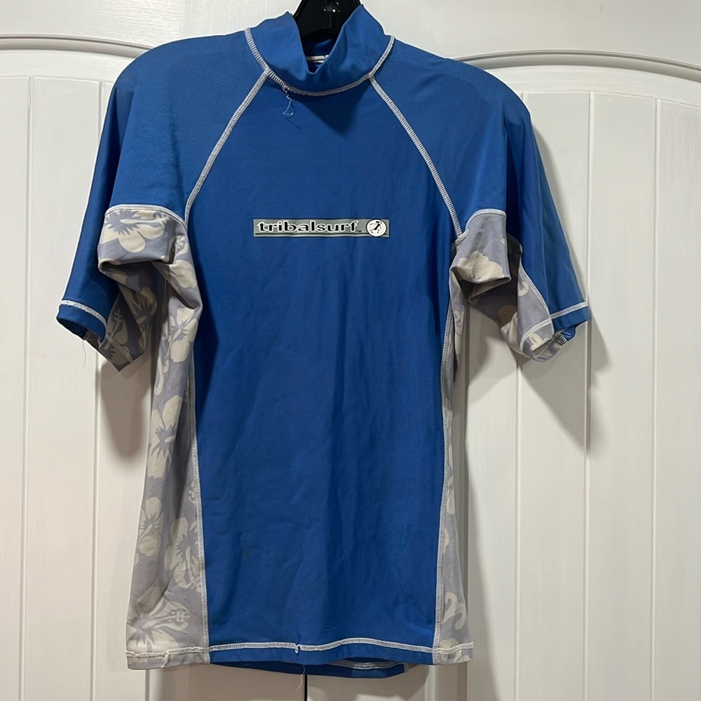 Tribal Surf Rash-Guard Top